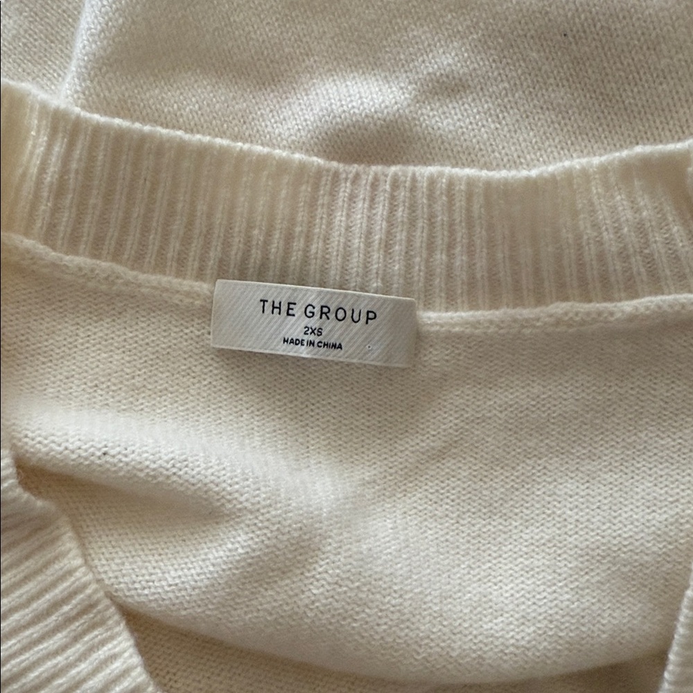 Aritzia The Group Light Birch V-Neck Wool Sweater 2XS - Picture 5 of 6